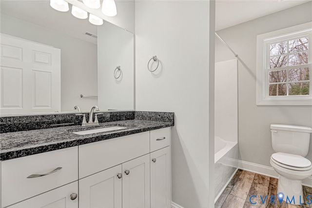 127 Ferry Landing Rd, Dunnsville, VA 22454