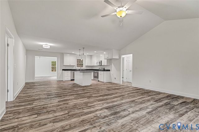 127 Ferry Landing Rd, Dunnsville, VA 22454