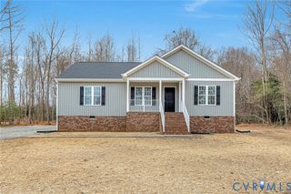 127 Ferry Landing Rd, Dunnsville, VA 22454