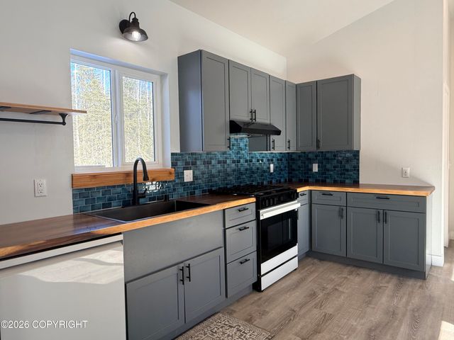 33605 Echo Lake Road, Soldotna, AK 99669