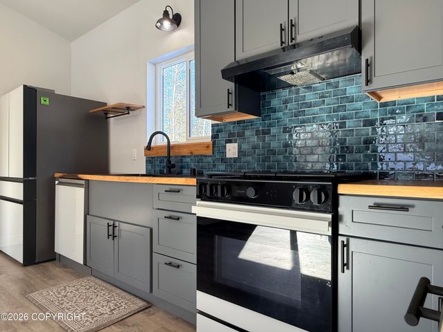 33605 Echo Lake Road, Soldotna, AK 99669