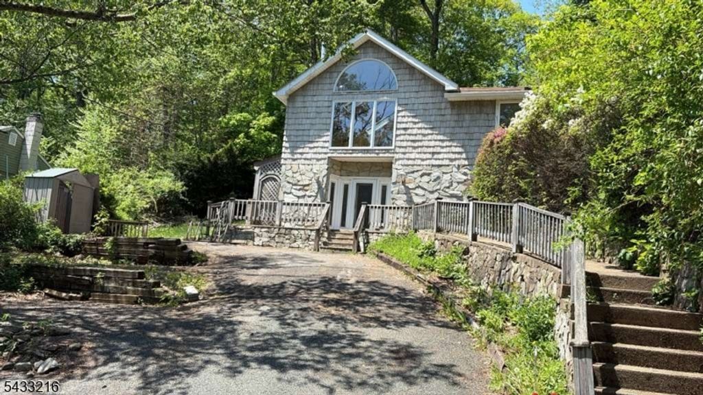 7 Tecumseh Rdg, Jefferson Twp., NJ 07885