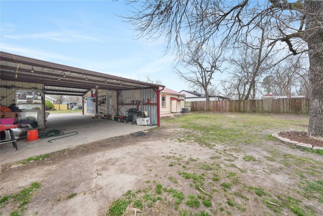 3906 Henderson Street, Greenville, TX 75401