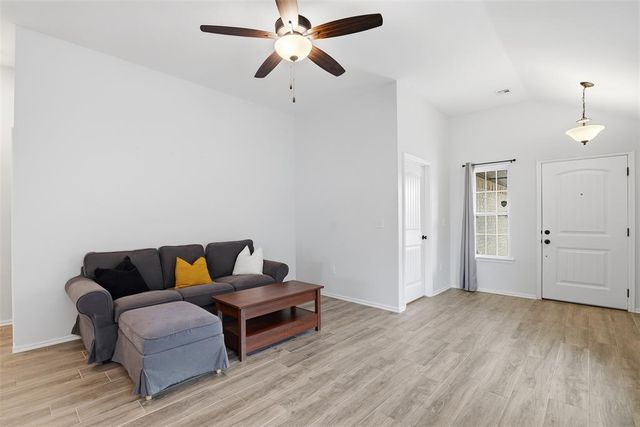 11609 SW 12th Streets, Yukon, OK 73099