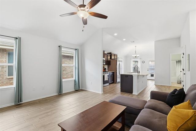 11609 SW 12th Streets, Yukon, OK 73099