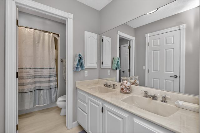 3202 NW 87th Lane, Ankeny, IA 50023