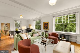 2039 NEW HAMPSHIRE AVE NW #301, Washington, DC 20009