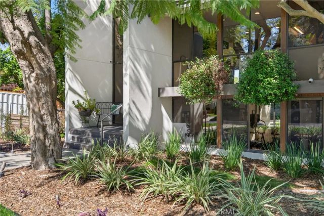 2023 Arroyo Drive, Riverside, CA 92506