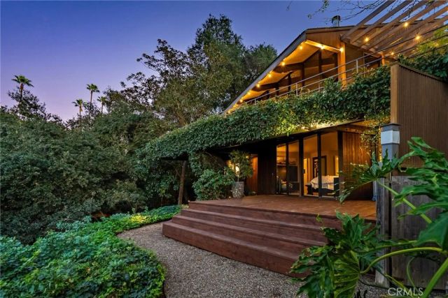 2023 Arroyo Drive, Riverside, CA 92506