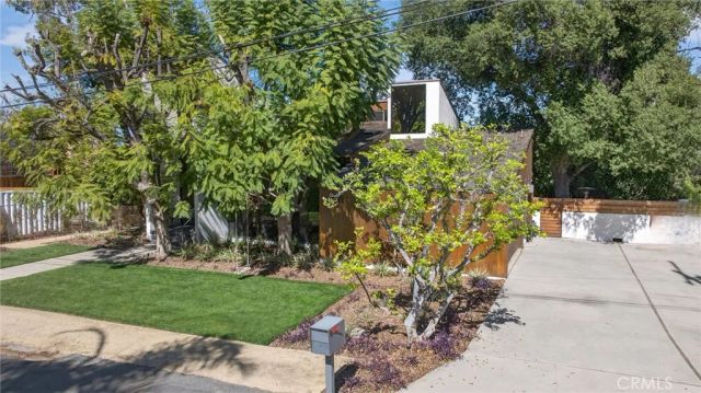 2023 Arroyo Drive, Riverside, CA 92506