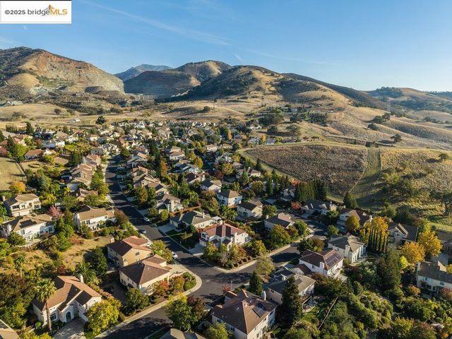 5350 Fernbank Dr, Concord, CA 94521