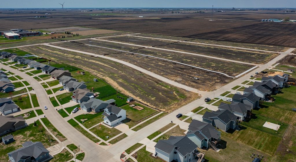 1019 Wild Oak Drive, Huxley, IA 50124