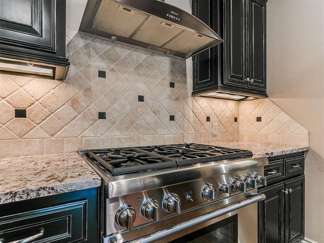 1109 Salvo Bridge Court, Edmond, OK 73034