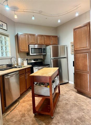 1691 W Canal Circle 1117, Littleton, CO 80120