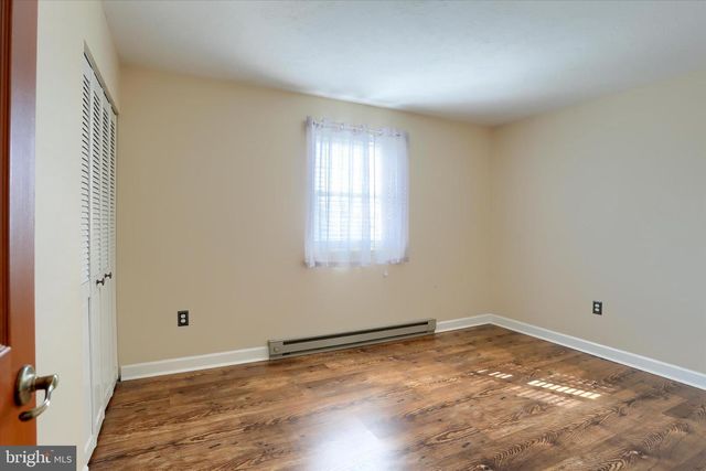 19 DOGWOOD LN, Cleona, PA 17042