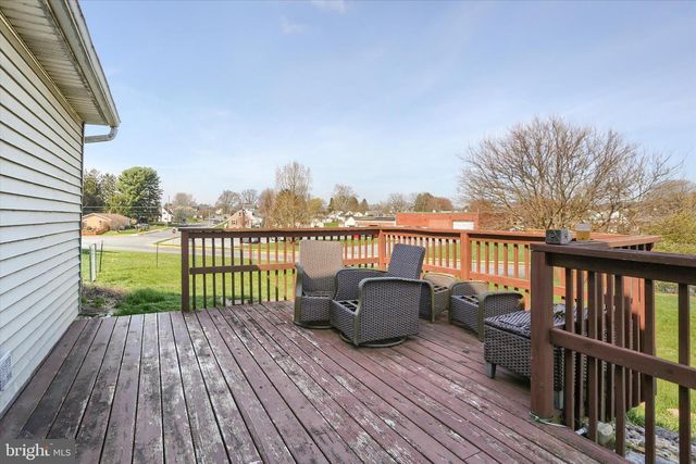 19 DOGWOOD LN, Cleona, PA 17042