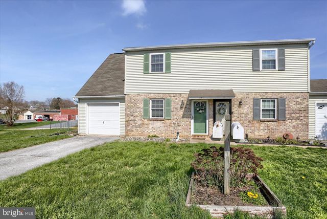 19 DOGWOOD LN, Cleona, PA 17042