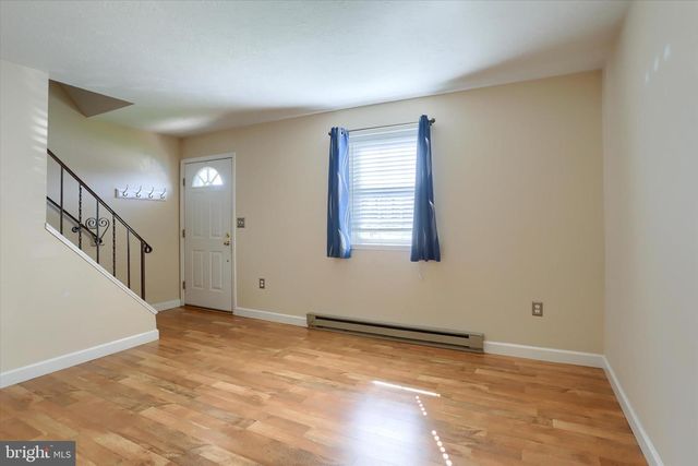 19 DOGWOOD LN, Cleona, PA 17042