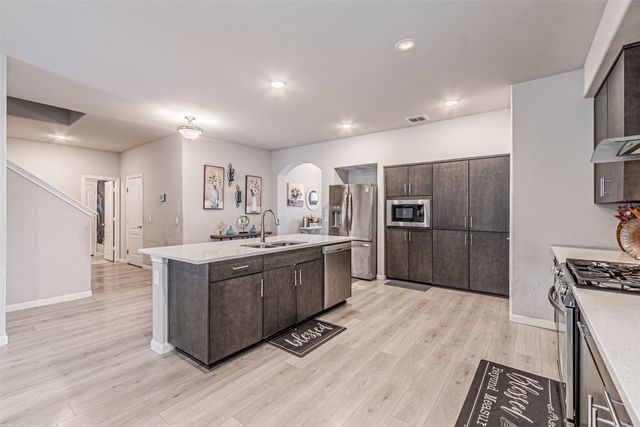 1128 Goldenrod Drive, Godley, TX 76044