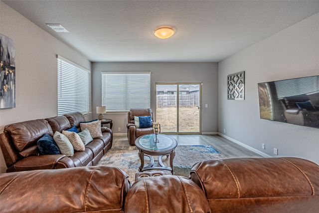 1128 Goldenrod Drive, Godley, TX 76044