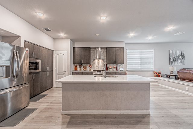 1128 Goldenrod Drive, Godley, TX 76044