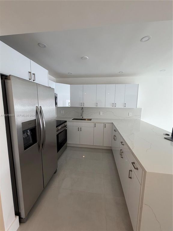 6070 W 19th Ave 315, Hialeah, FL 33012