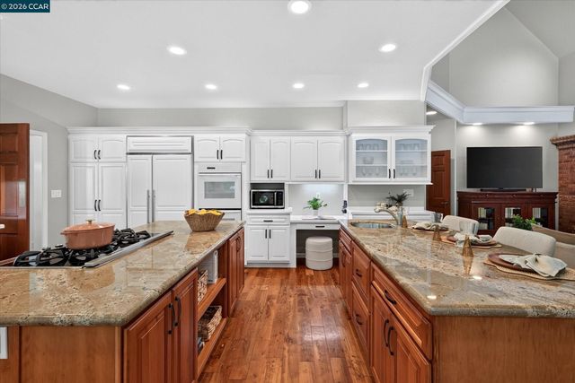 114 Pepperwood Ct, Danville, CA 94506