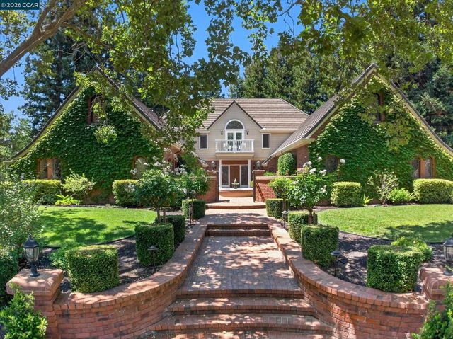 114 Pepperwood Ct, Danville, CA 94506