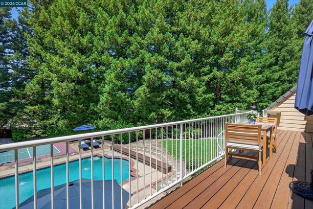 114 Pepperwood Ct, Danville, CA 94506