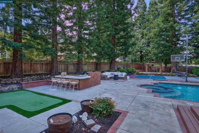 114 Pepperwood Ct, Danville, CA 94506
