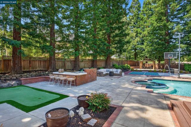 114 Pepperwood Ct, Danville, CA 94506