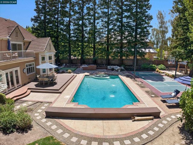 114 Pepperwood Ct, Danville, CA 94506
