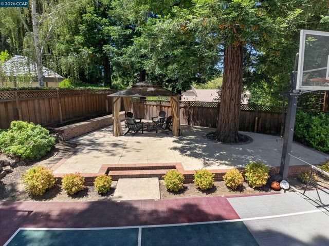 114 Pepperwood Ct, Danville, CA 94506