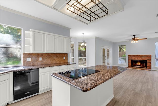 1012 Woodbriar Drive, Grapevine, TX 76051