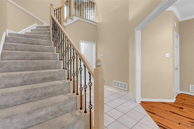 1012 Woodbriar Drive, Grapevine, TX 76051
