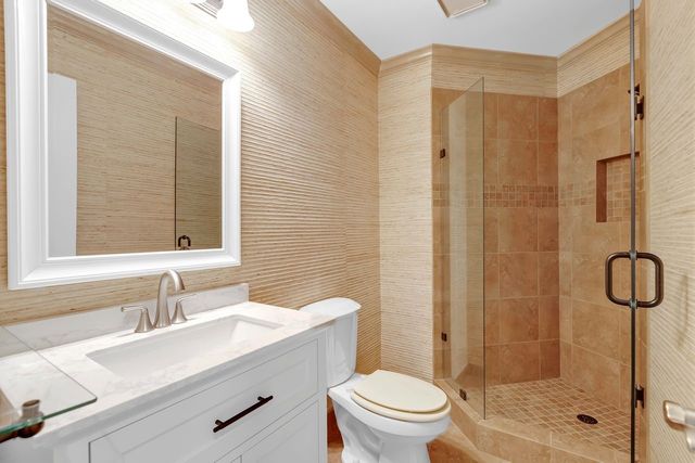 1012 Woodbriar Drive, Grapevine, TX 76051