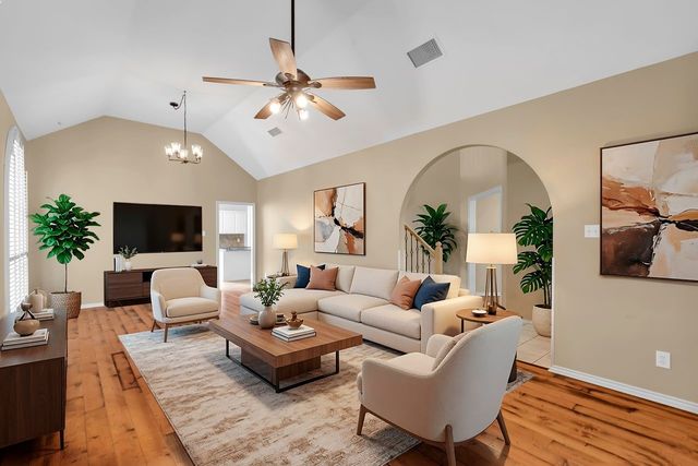 1012 Woodbriar Drive, Grapevine, TX 76051