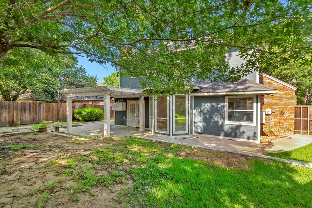 1012 Woodbriar Drive, Grapevine, TX 76051