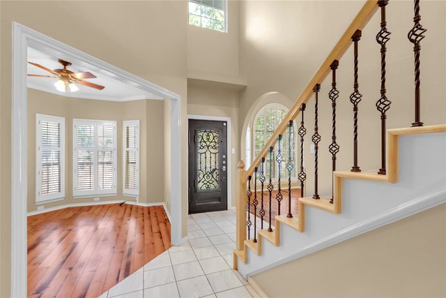 1012 Woodbriar Drive, Grapevine, TX 76051