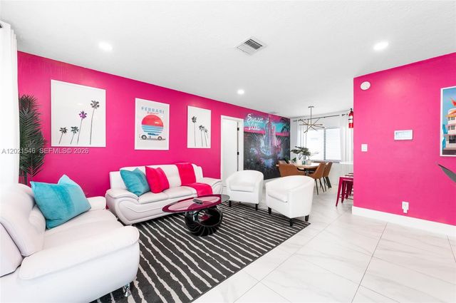 329 SE 12th Ave 2, Pompano Beach, FL 33060