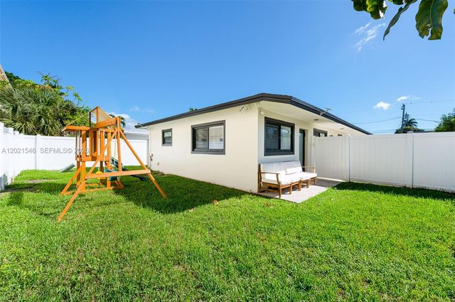 329 SE 12th Ave 2, Pompano Beach, FL 33060