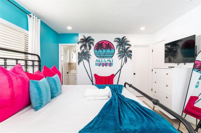 329 SE 12th Ave 2, Pompano Beach, FL 33060