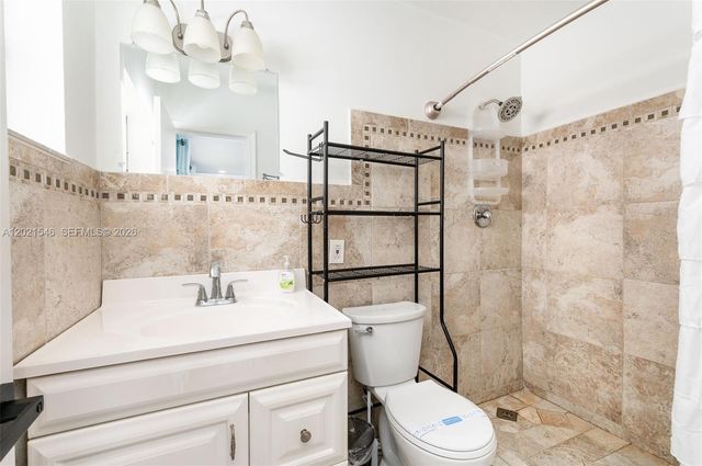329 SE 12th Ave 2, Pompano Beach, FL 33060