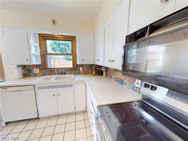 615 Edison Street, Struthers, OH 44471