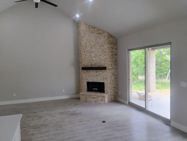 192 Johnston Lane, Runaway Bay, TX 76426