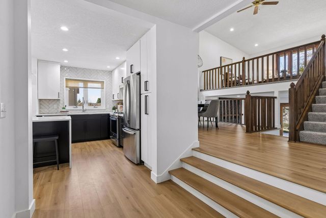 4841 Safari Court N, Eagan, MN 55122