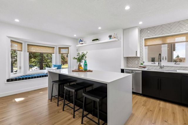 4841 Safari Court N, Eagan, MN 55122