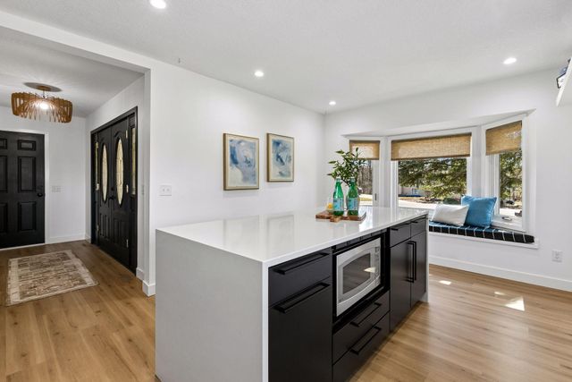 4841 Safari Court N, Eagan, MN 55122