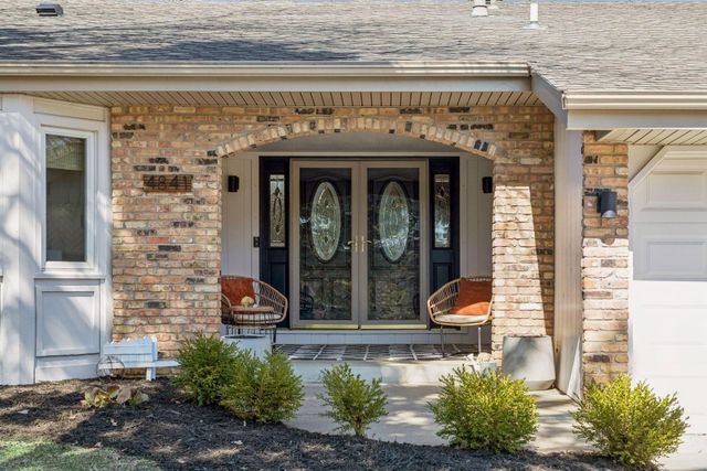 4841 Safari Court N, Eagan, MN 55122