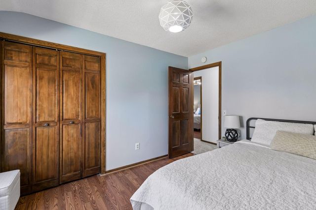 4841 Safari Court N, Eagan, MN 55122